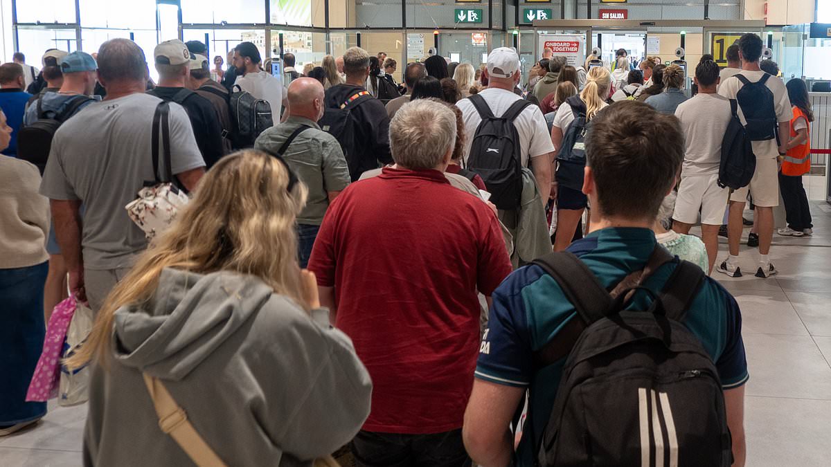 EU border chaos: Brits told to arrive 3 hours early for flights